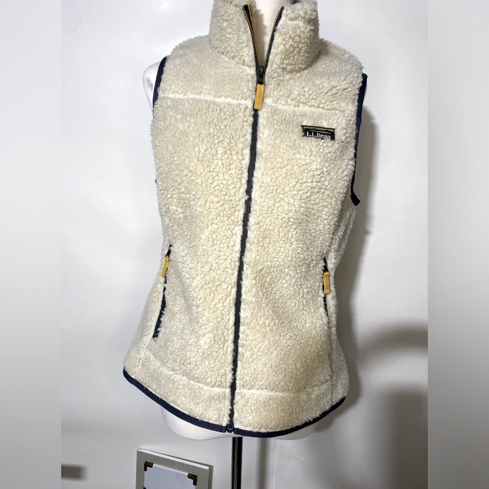 L.L. Bean Mtn Pile Fleece Vest 
NWT